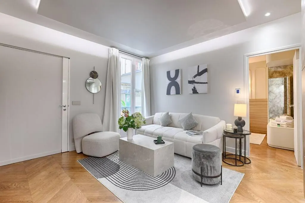 Mykeypers Great Luxury Flat 1Br/4P - Champs Elysees Apartment Paris
