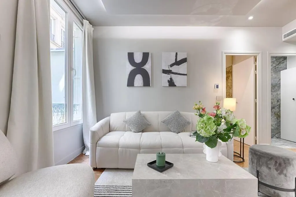 Mykeypers Great Luxury Flat 1Br/4P - Champs Elysees Apartment Paris France