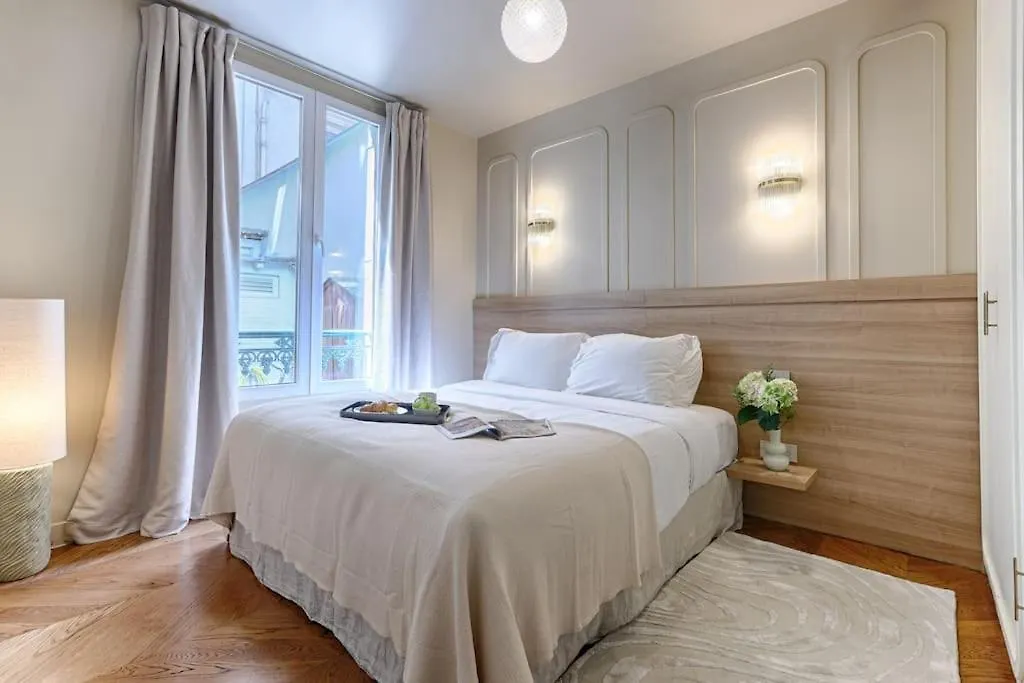 Mykeypers Great Luxury Flat 1Br/4P - Champs Elysees Apartment Paris France